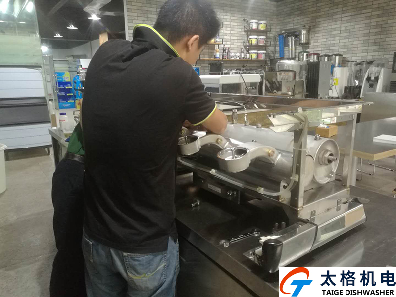 辣媽la marzocco fb80三頭電控半自動咖啡機(jī)